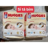 (Tặng 12 miếng)Mẫu mới Combo 2  tã dán sơ sinh Huggies NB 70 miếng  (dưới 5kg)