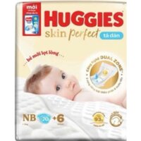 Tặng thêm 6 miếng bên trong - Mẫu mới Tã Dán Huggies NB70 Skin Perfect (Cho bé lọt lòng đến dưới 5Kg) - Hsd Luôn Mới