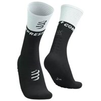 Tất chạy bộ Compressport Mid Compression Socks V2.0 - Black/White