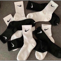 Tất nike nam nữ hai màu trấng đen