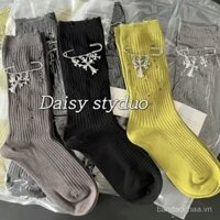 Tất tất rách tất Ăn Mày Ống giữa ghim cài chữ thập dễ phối Thu Đông Hot trên mạng tất sành điệu phong cách ins cá tính
