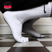 Tất trắng cổ cao thể thao_Vớ trắng vệt đen vải dệt cao cấp êm chân không xù basic