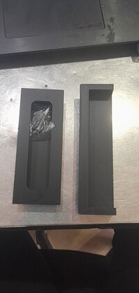 Tay nắm âm tủ quần áo nhôm đen tĩnh điện cao cấp 96/128/160/200