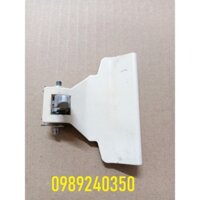 Tay nắm cửa máy giặt Electrolux 7kg EW 558F hàng tháo máy dùng tốt