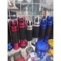 Tay nắm xe máy cao cấp.