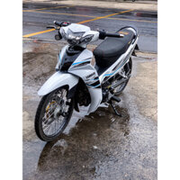 Tem Sirius Đẹp Dán xe màu trắng