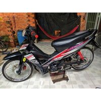 Tem xe Sirius tam giác đỏ trắng đen tặng kèm logo decal xịn