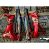 Tem xe sirius xăng cơ tổ ong đỏ đen 3 lớp ko bay màu