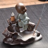 Thác khói trầm hương | Tiểu cảnh tiểu sư phụ niệm phật | Gốm sứ cao cấp | Tặng nụ trầm hương