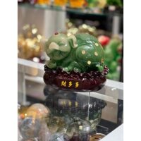 Thần tài heo xanh ngọc trên túi tài lộc gỗ nhỏ - Tài Đa Đa, Tượng heo phong thủy LN025