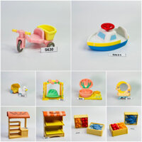 Thanh lý mô hình đồ chơi phụ kiện nhà thỏ Sylvanian Families xe đạp, bàn trang điểm, quầy bán bánh, khay rau củ cá