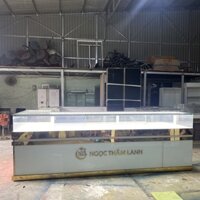 Thanh lý tủ trưng bày chữ L 3m2 x 1m35 giá rẻ