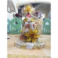 Tháp 9 lon bia bày Tết