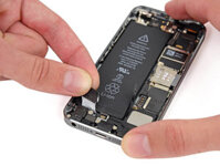 Thay pin iPhone 5s chính hãng