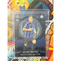 Thẻ bóng đá Lautaro Martinez Black Edge Edition Topps Match Attax 2021/22