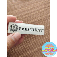 Thẻ tên nhân viên  cửa hàng chất liệu nhựa đổ keo, gắn nam châm sản xuất số lượng ít