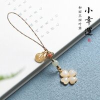 Thích hợp cho Hetian Jade Bốn Lá Cỏ Ba Lá Điện Thoại Di Động Mặt Dây May Mắn Nam Nữ Cặp Đôi Cao Cấp Chống Mất Đĩa U Mặt Dây Chuyền Móc Khóa