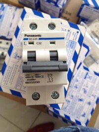 thiet bi dien panasonic,CB panasonic
