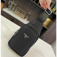 Thời trang prada Túi đeo ngực Nylon chất lượng cao Dung tích hai lớp Túi đeo chéo thể thao thông thường Unisex