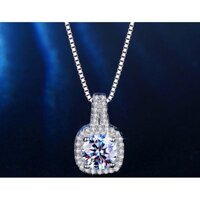 Thời trang Square Bag Pendant S925 Cao Carbon Diamond Bốn Claws Square Necklace Đối với phụ nữ