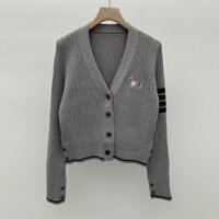 Thom Browne Học Viện Phong Cách Bốn Thanh Sọc Cổ Chữ V Cún Con Thêu Áo Len Dệt Kim Mùa Thu Mới Tuổi Giảm Áo Len Jac
