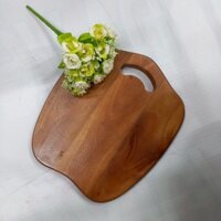 Thớt hình quả táo gỗ xà cừ B32 KT: 320x280x17mm