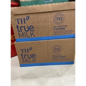 Thùng 48 bịch sữa tươi tiệt trùng ít đường TH true MILK 220ml