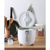 Thùng đựng gạo thông minh 10 kg có chân đế nắp tròn kèm hũ vo gạo tiện dụng màu trắng xanh