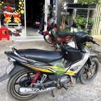 Thùng giữa Givi G12N cho Yamaha Sirius RC/Fi - Chính hãng