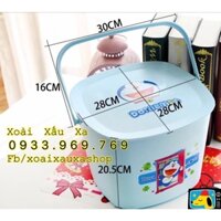 thùng nhựa có nắp đậy và quai xách Đoraemon đựng đồ 28*23*20cm