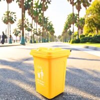 Thùng rác công cộng 60L, nắp đậy, không bánh xe Vĩ Hưng 9300. Độ bền cao, tiện lợi. Dung tích lớn.