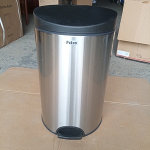 Thùng rác đạp tròn nhỏ Fitis RPS1-901 inox mờ 12L
