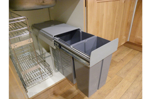 Thùng rác đôi Hafele 503.38.522