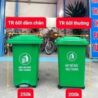 Thùng rác nhựa 60 lít cho gia đình  đạp chân  có 4 bánh xe và nắp đậy
