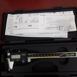 Thước cặp điện tử Mitutoyo 500-151-30, 6"