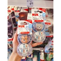 Ti giả Nuk Space kèm dây đeo ti ( 6 - 18m )