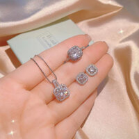 /Tinh tế ánh sáng sang trọng trái tim tình yêu Zircon Mặt dây chuyền vòng cổ thiết kế nữ trang sức cảm giác trọn Bộ 520 cao cấp quà tặng. 2024 3QAD