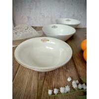 Tô sứ trắng kiểu Bắc Âu nhiều mẫu đơn giản mà sang trọng