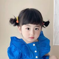 Tóc giả trẻ em nữ mô phỏng tóc, đầu bi đôi, tóc xoăn ngắn, tóc mái bằng khí, cơ chế sợi hóa học, che toàn bộ đầu