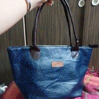 Tote quai xach da that hoa tiết beo, hiệu Modeco si Nhật size  41(30) x24x18