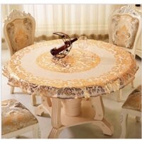 Trải bàn tròn nhũ hoa văn ánh vàng sang trọng. Kích thước 1.5m và 1.8m