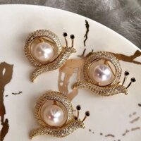 Trâm Cài Áo Hình Ốc Sên May Mắn Ghim Áo Đính Ng.ọc Tr.ai Tự Nhiên MADAME HIEN PEARLS