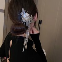 Trâm cài tóc hoạ tiết bươm và dây tua rua