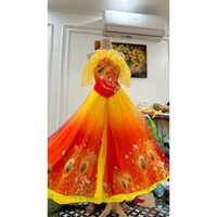 Trang phục biểu diễn văn nghệ thiết kế xẻ giữa hoạ tiết đuôi công cánh phượng tay phối voan tơ kèm quần ống váy màu Đỏ