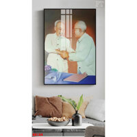 Tranh Bác Hồ - Bác Giáp, chất liệu gỗ in tráng gương bọc viền cao cấp