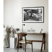 Tranh Canvas CÔ GÁI Mang Nét NGÂY THƠ - TRONG TRẮNG dành cho shop, PHÒNG NGỦ, quán CAFE,..Tặng kèm đinh 3 chân