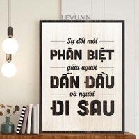 Tranh động lực slogan“Sự đổi mới phân biệt giữa người dẫn đầu và người đi sau”