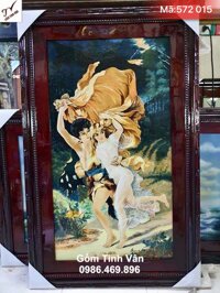 Tranh sứ vẽ tay cao cấp, mã 572105, vẽ adam và eva, nét vẽ tinh xảo, cảnh vật tự nhiên, màu sắc tươi sáng, khung gỗ sang trọng, kích thước 50x75 cm, tranh sứ vẽ trơn gốm bát tràng