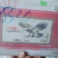 Tranh thêu chữ thập đại bàng tung cánh