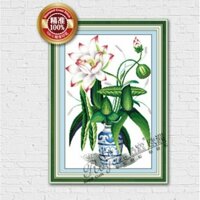 Tranh thêu tay chữ thập bình hoa sen